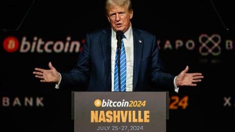 Un mélange des genres jamais vu: Trump invite à dîner les acheteurs de sa cryptomonnaie