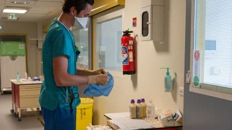 Déserts médicaux : les internes jouent la carte de l'humour pour alerter sur leur situation