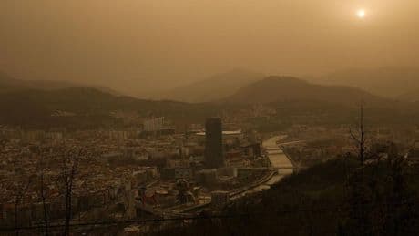 El Ayuntamiento de Bilbao alerta de la mala calidad del aire por la llegada de polvo sahariano