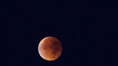 Occhi al cielo per la Luna di Sangue: lo spettacolo da non perdere a settembre