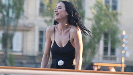 Oh, là, là, da staunen die Touristen! - Katy Perry im Body bei Sause von Bezos-Verlobten