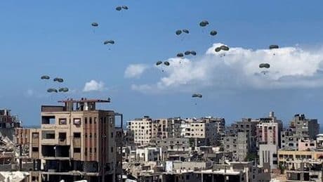 Gaza: Bundeswehr wirft Hilfslieferungen über Gaza ab