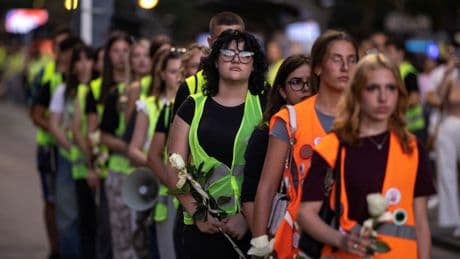 Serbia se queda sin 'vuelta al cole': por qué los alumnos escogen entre ir a clase o manifestarse en las calles