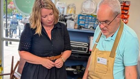 Linlithgow MP visits repair shop to find out more about volunteer-led project