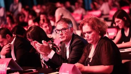 Le Parti socialiste se déchire sur sa relation avec La France insoumise