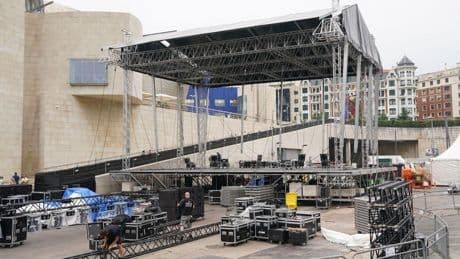 El Ayuntamiento de Bilbao asegura que ofreció el escenario de la plaza Circular a Olatz Salvador, Kai Nakai y Maren y lo rechazaron