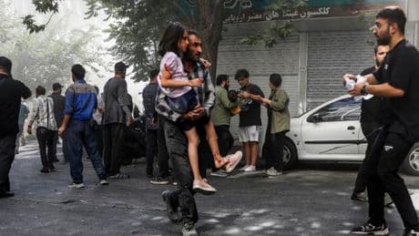 « La seule voie crédible pour préserver l’Iran et son peuple est la démission du régime » : l’appel de personnalités de la société civile iranienne contre une guerre « dévastatrice »