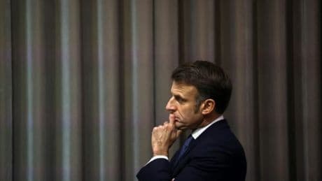 Guerre en Ukraine: Emmanuel Macron affirme ne pas "avoir le cadre légal" pour saisir les actifs russes
