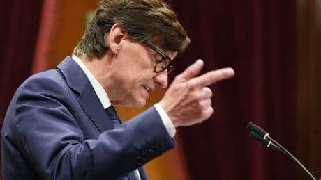 El Círculo de Economía reclama a Illa que pacte con el partido del prófugo Puigdemont