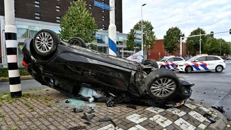 Politieman gewond bij achtervolging van automobilist in Tilburg