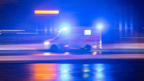 Unfall: Mann bei Sturz mit E-Scooter schwer am Kopf verletzt