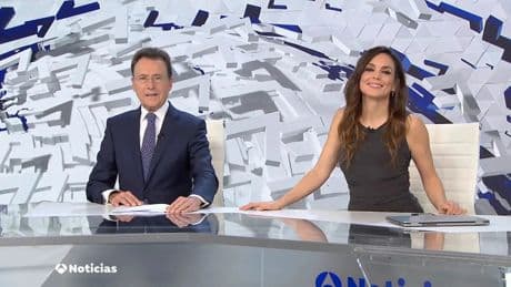 La CNMC monitorizará los tiempos de palabra de las mujeres en todos los programas informativos de la televisión española