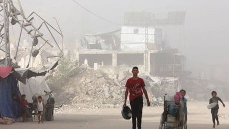 Attacchi israeliani a Gaza, 21 morti all'alba. Bloccata autostrada a Tel Aviv