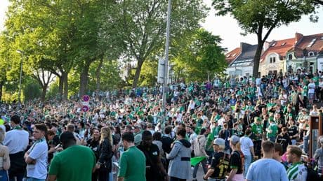 Bremen: Großevents am Wochenende – Polizei warnt vor Verkehrsstörungen