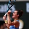 Roland-Garros 2025 : 361e mondiale, service flashé à 193km/h, fort caractère... Qui est Lois Boisson, le phénomène français de la quinzaine ?