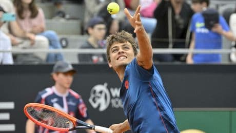 Cobolli vince il derby con Arnaldi e affronterà Zverev al terzo turno del Roland Garros