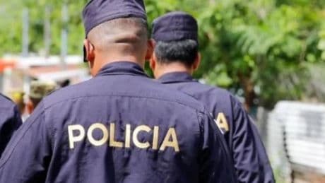 Liberan a los 11 guardias penitenciarios tomados como rehenes por las pandillas tras amotinarse en dos cárceles de Guatemala