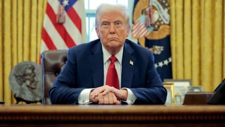 Israël-Iran: Donald Trump affirme que "la guerre doit s'arrêter" après un appel avec Vladimir Poutine