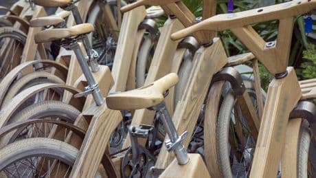 Tischler baut eigenes E-Bike: Es besteht fast nur aus Holz