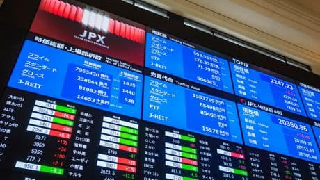 Droits de douane bloqués : les Bourses asiatiques et le dollar grimpent après la décision du tribunal américain