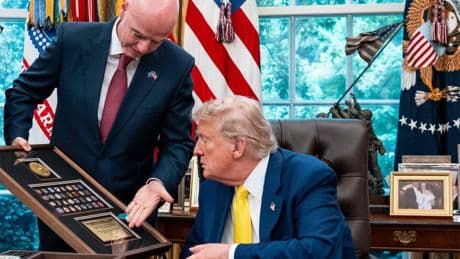Brief an FIFA-Präsident Infantino: „Tiefe Besorgnis“ wegen Trump-Politik