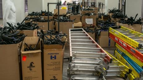 Hudson’s Bay Stores to Close in Canada