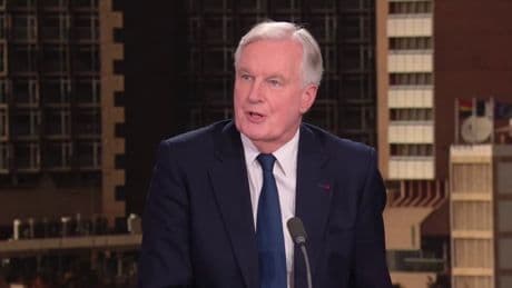 Michel Barnier estime qu'"il faudrait une dissolution" de l'Assemblée en cas de censure du gouvernement