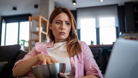 “Cuando salen nuevos capítulos, ya no recuerdo nada”: los usuarios se hartan del modelo Netflix