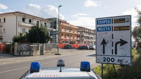 Italie: vaste opération contre la mafia calabraise, plus de 200 personnes sous enquête