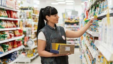 Geringfügige Beschäftigung : Keine Steuern und Sozialabgaben – So viele Stunden dürfen Minijobber pro Woche arbeiten