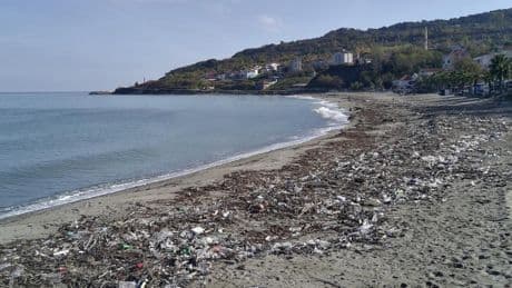 Karadeniz kıyılarının deniz çöpü haritası çıkarıldı