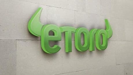 La plataforma de inversión eToro debuta en el Nasdaq con un alza de casi el 29%