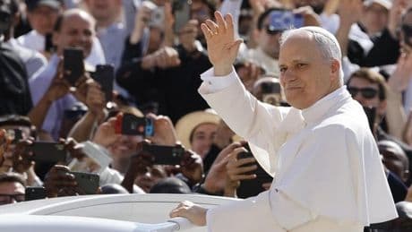 León XIV afirma en la misa de inicio de su pontificado que fue elegido «sin tener ningún mérito»