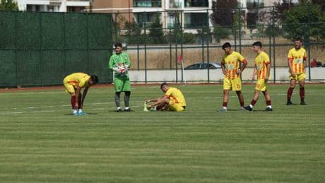 Ziraat Türkiye Kupası'nda ilginç olay: 9 futbolcuyla sahaya çıkan Edirnespor, 6 kişi kalınca maç tatil edildi