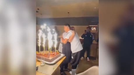 Geburtstagskind überglücklich - So sieht man Ronaldo selten