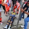 KIJK. “Slechter kan een grote ronde niet beginnen”: gebroken ruggenwervel voor Mikel Landa na zware val in openingsrit