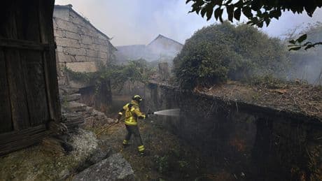 LIVE | Brandweerman omgekomen bij ongeval met bluswagen Spanje