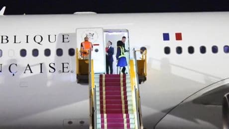 El Elíseo desmiente que Macron fuera abofeteado por su mujer tras aterrizar en Vietnam