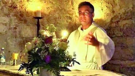 Abusi su minori in cambio di regali, padre Melis chiede lo sconto di pena
