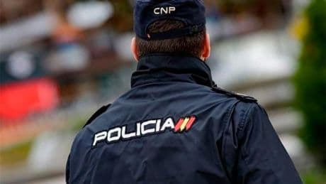 Hallan el cadáver de un hombre de 56 años en plena calle en Leganés con signos de violencia: le habían estrangulado