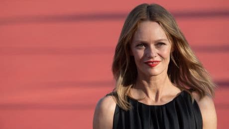 Vanessa Paradis de retour avec un nouveau titre, Bouquet Final, en écho à une rupture amoureuse
