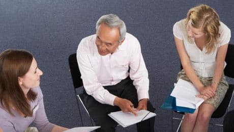 Emploi des seniors : la priorité des DRH reste le départ progressif