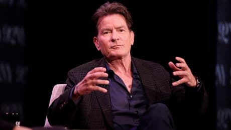 Skandal-König schreibt Biographie - Das bereut Charlie Sheen am meisten