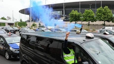 Grève des taxis : suite aux annonces de négociations par le gouvernement, les taxis hésitent sur la poursuite du mouvement, les VTC s’estiment « variables d’ajustement »