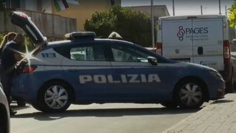 Omicidio-suicidio a Pisa, guardia giurata uccide la compagna, chiama i carabinieri, poi si toglie la vita