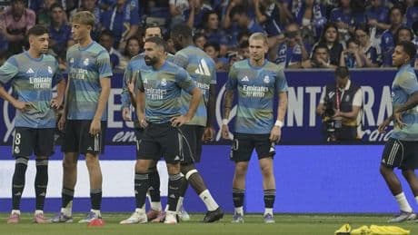 La extraña equipación que luce el Real Madrid en Oviedo