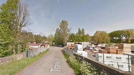 Worksop 'explosion': Firefighters rush to scene as people told 'shut windows'