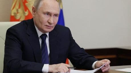 Russia economy meltdown as mortgage rates soar to 25% and pensioners 'struggle to survive'