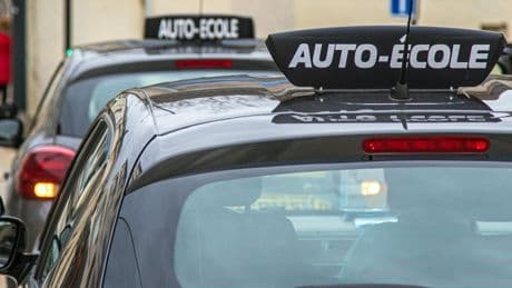 Auto-écoles et inspecteurs du permis de conduire appelés à la grève et à la manifestation le 29 septembre