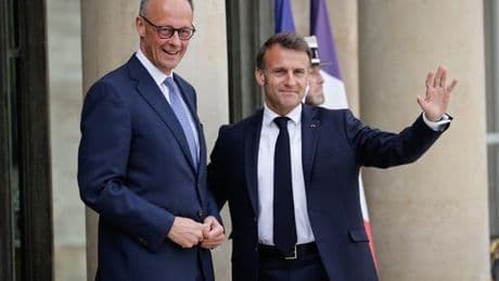 Emmanuel Macron, qui a reçu le nouveau chancelier allemand, Friedrich Merz, annonce un « conseil de défense et de sécurité franco-allemand »